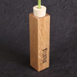 Detailaufnahme Eichenholz-Vase
